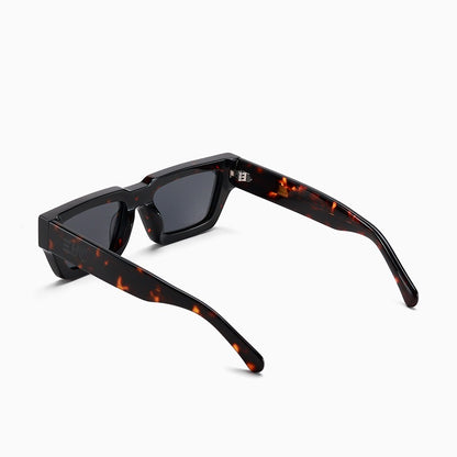 "Luxe" in Tortoiseshell Sunglasses